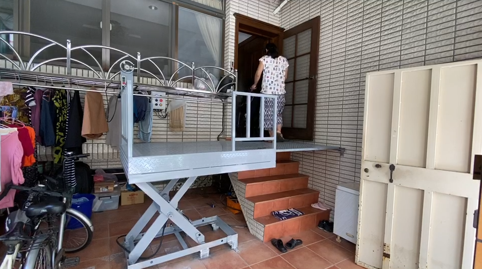 Hydraulic lifting platform in Kaohsiung City