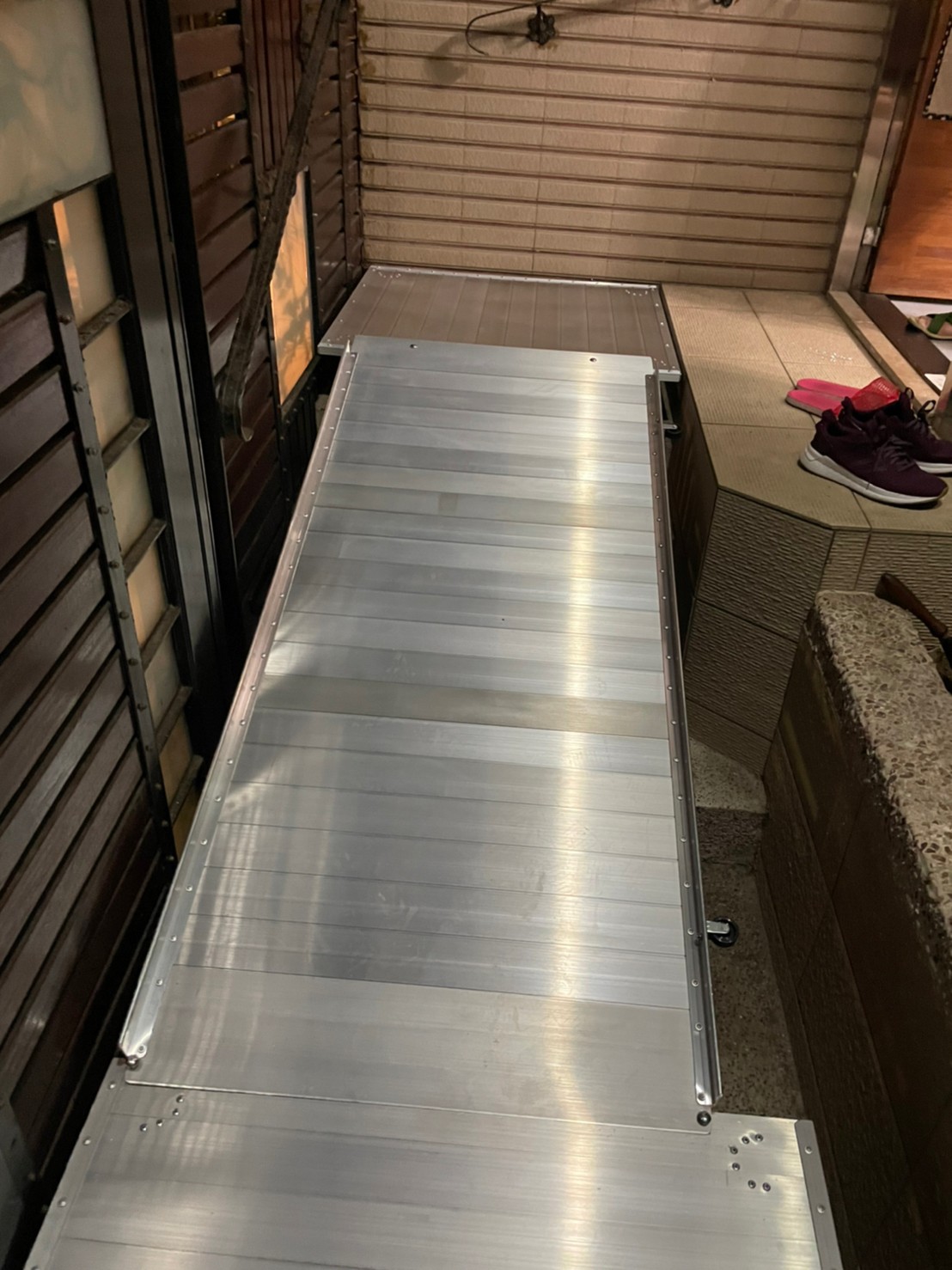 Achieving barrier-free environment transformation at home in a limited space Achieving barrier-free environment transformation at home in a limited space